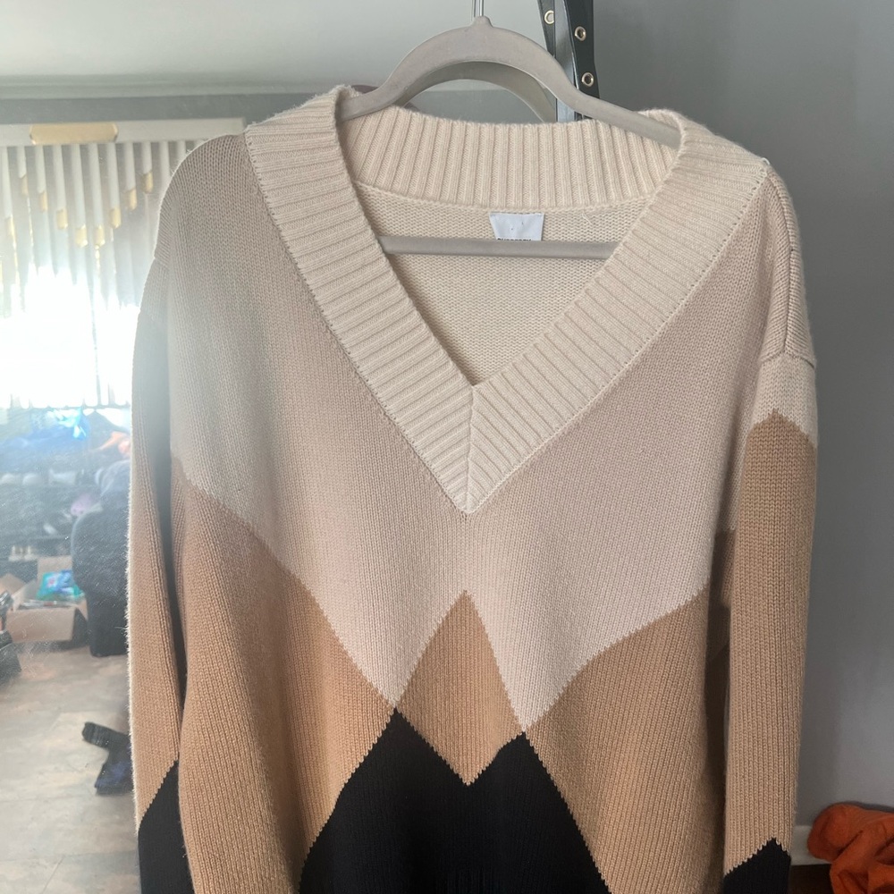 Burberry 100% Cashmere Oversized V-Neck Sweater